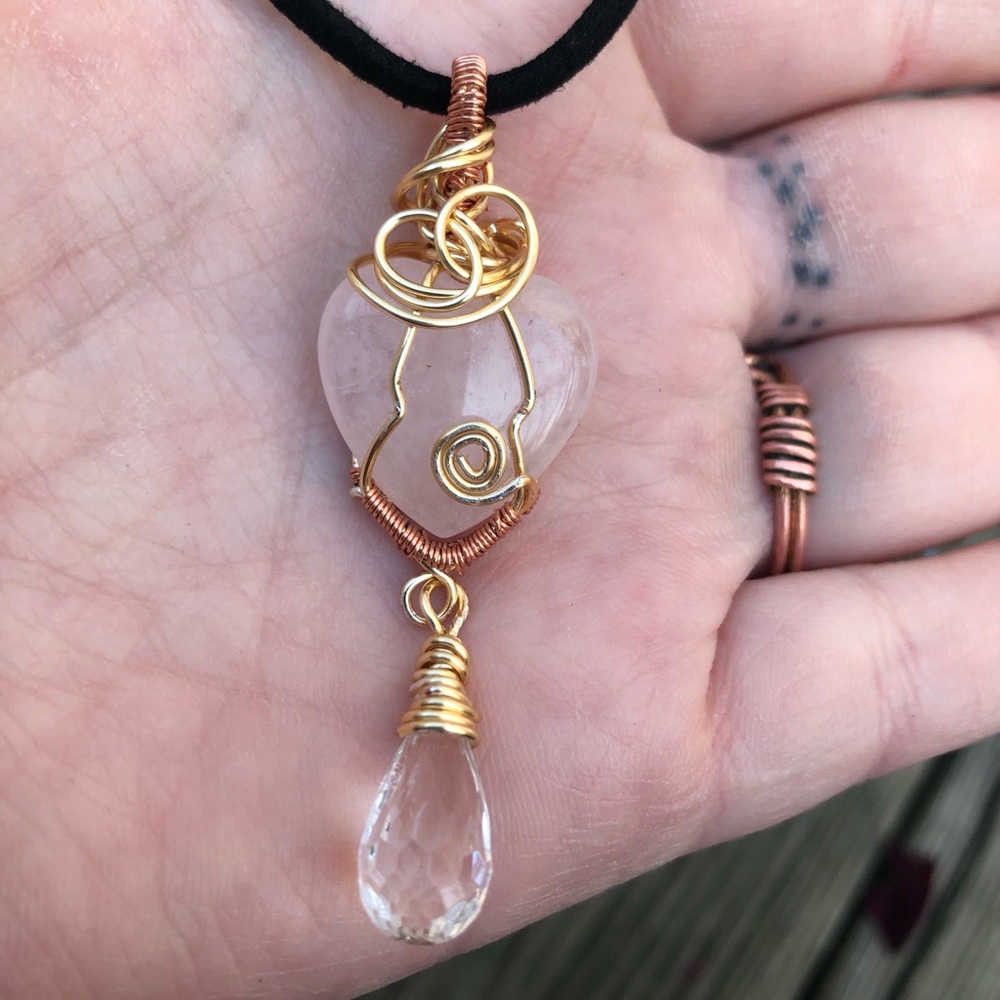 Wire Wrapped Rose Quartz Heart Shaped Dangle Briolette Necklace - Picture 3 of 8